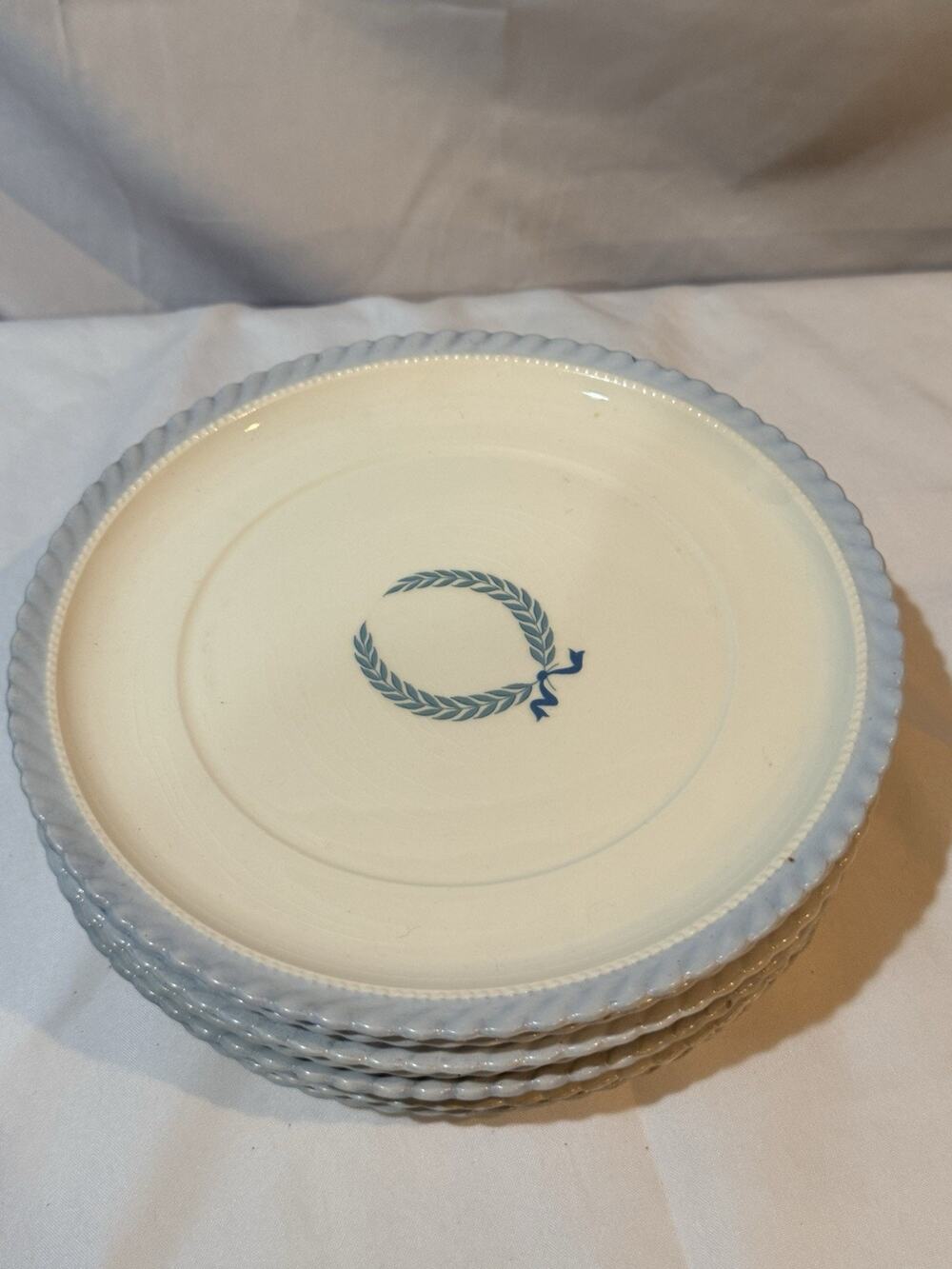 Set of 8 Monticello Steubenville Blue Laurel Wreath Dinner Plates 9½” USA